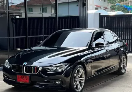 2019 BMW 330e 2.0  Sport รถเก๋ง 4 ประตู รถสภาพดี มีประกัน  ไมล์แท้ มือเดียวป้ายแดง เจ้าของขาย 