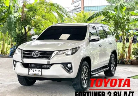 รถบ้าน สภาพสวย ฟรีดาวน์พร้อมใช้ Toyota Fortuner 2.8 V SUV