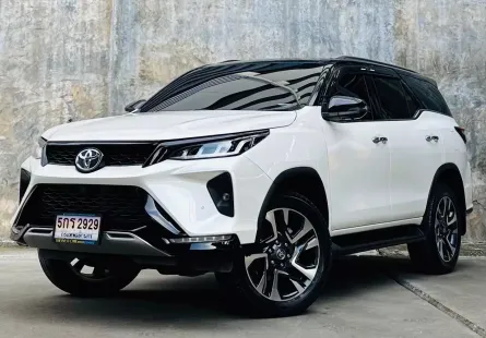 2020 Toyota Fortuner 2.4 Legender 4WD SUV รถบ้านมือเดียว ไมล์น้อย เจ้าของขายเอง 