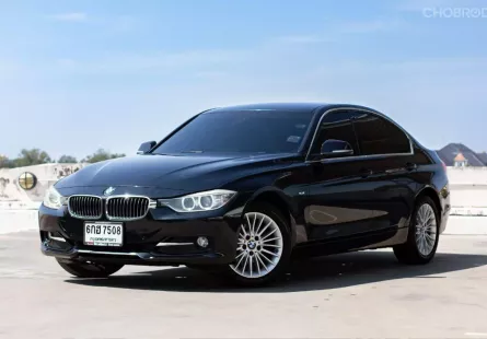 2012 BMW 320d 2.0 Luxury รถเก๋ง 4 ประตู 