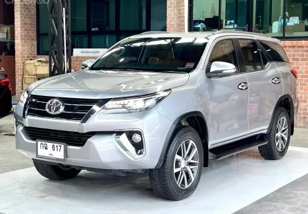 2016 Toyota Fortuner 2.8 V 4WD SUV ไมล์แท้ พร้อมใช้งาน