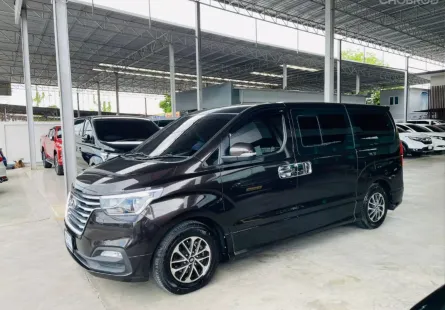 HYUNDAI H-1 2.5 ELITE 2019 รถสวย มือแรกออกห้าง ไมล์น้อย 7 หมื่นโล 11 ที่นั่ง รับประกันตัวถังสวย