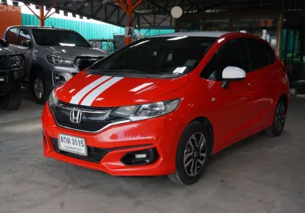 ขาย รถมือสอง 2019 Honda JAZZ 1.5 V i-VTEC รถเก๋ง 5 ประตู 