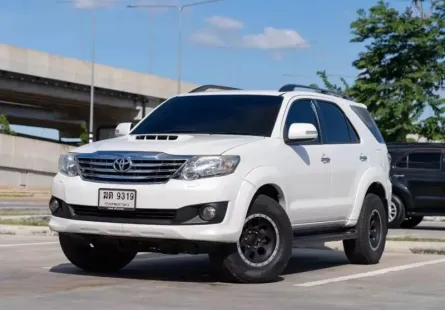 ขายรถ TOYOTA FORTUNER 3.0 V 4WD ปี 2012