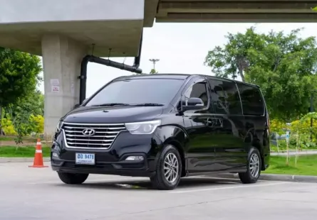 ขายรถ HYUNDAI H-1 2.5 Elite ปีจด 2019 (11 ที่นั่ง)