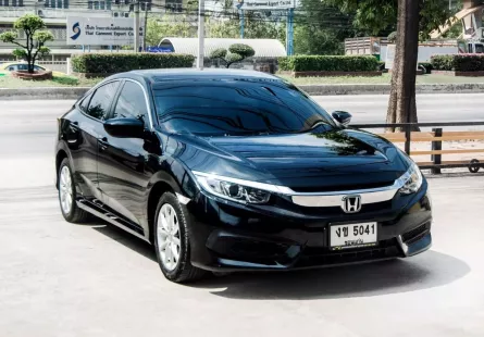 Honda CIVIC มือสอง FC 1.8 E i-VTEC ปี 2018 รถเก๋ง4ประตู ฟรีดาวน์ ฟรีส่งรถ