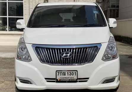 ประหยัดกว่าป้ายแดงไป ล้านกว่าบาท Hyundai Grand Starex 2.5 VIP ปี2018