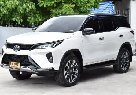 Fortuner Legender 2.4 V  ขับ 2 ตัวท๊อป สีขาว ปี 2020 วิ่ง 7x,xxx km รถสวย ประวัติศูนย์ ครบ