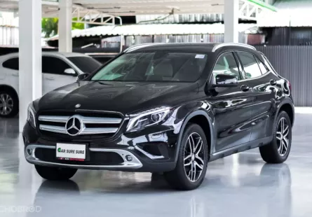 2017 Mercedes-Benz GLA200 1.6 Urban SUV ผ่อนเริ่มต้น 12,000 บาท