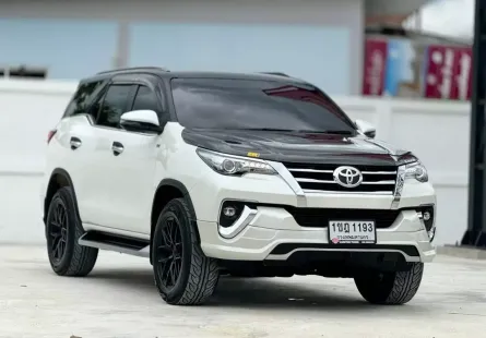 2020 Toyota Fortuner 2.4 V SUV ออกรถ 0 บาท