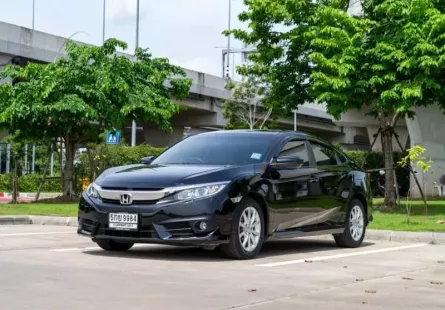 ขายรถ HONDA CIVIC 1.8 E ปีจด 2017