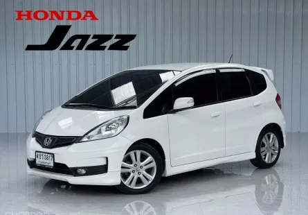 รุ่นพิเศษ JAPAN Honda JAZZ 1.5 SV i-VTEC รถเก๋ง 5 ประตู รถสวย