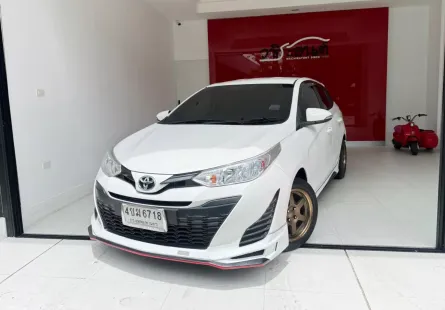 2019 Toyota YARIS 1.2 E รถเก๋ง 5 ประตู 