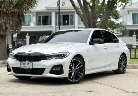 2022 BMW 330e 2.0 M Sport รถเก๋ง 4 ประตู 