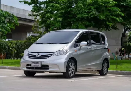 ขายรถ HONDA FREED 1.5SE  ปี จด 2013