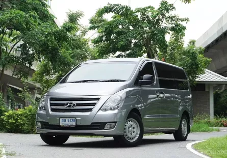 2017 Hyundai H-1 2.5 Touring   รถสวย