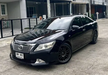 Toyota Camry 2.0 G เครื่องยนต์: เบนซิน   เกียร์: ออโต้  ปี: 2014 สี: ดำ