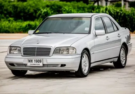 1997 Mercedes-Benz C180 1.8 รถเก๋ง 4 ประตู  คลาสสิคพร้อมใช้งาน