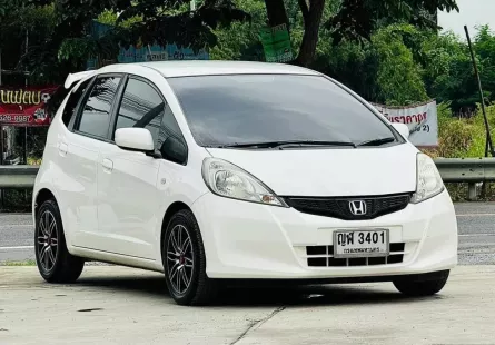 2011 Honda JAZZ 1.5 V รถเก๋ง 5 ประตู 