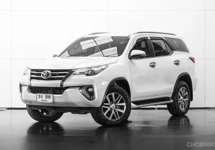 2017 Toyota Fortuner 2.4 V 4WD SUV ฟรีดาวน์