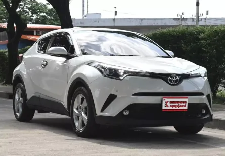 Toyota C-HR 1.8 Entry 2018 รถบ้านใช้งานน้อยไมล์เพียง 7 หมื่นกว่าโล เครดิตดีฟรีดาวน์