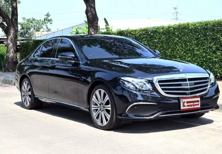 Mercedes-Benz E300e 2.0 W213  Exclusive 2020 รถบ้านมือเดียวใช้งานน้อยไมล์เพียง 8 หมื่นกว่าโล 