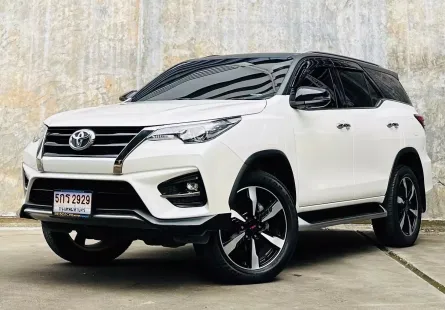 2020 Toyota Fortuner 2.8 TRD Sportivo 4WD SUV ฟรีดาวน์ รถบ้านไมล์น้อย 