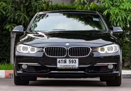 2016 BMW 320i 1.6 รถเก๋ง 4 ประตู 