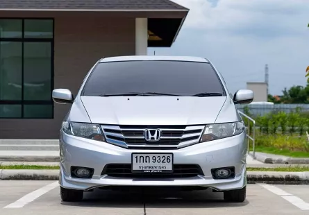 2013 Honda CITY 1.5 V i-VTEC รถเก๋ง 4 ประตู ดาวน์ 0%