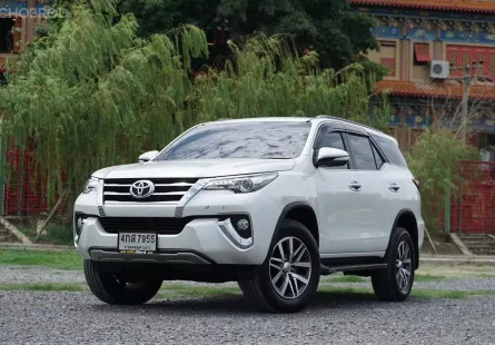 2016 Toyota Fortuner 2.8 V 4WD SUV ออกรถ 0 บาท