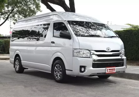 Toyota Hiace 3.0 COMMUTER D4D 2016 รถตู้ใช้งานในครอบครัวป้ายฟ้า ใช้งานน้อยไมล์เพียง 4 หมื่นกว่าโล