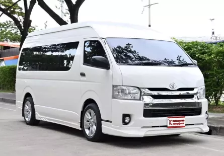 Toyota Hiace 3.0 COMMUTER D4D 2017 รถตู้ใช้งานในครอบครัวแต่งวีไอพีชุดใหญ่ เบาะ 9 ที่นั่ง