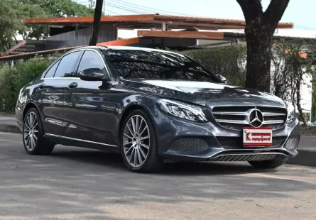 Benz C350 2.0 W205 e AMG Dynamic 2016 รถบ้านมือเดียวใช้งานน้อย ไมล์เพียง 6 หมื่นกว่าโล ชุดแต่งศูนย์