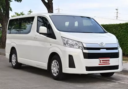 Toyota Hiace 2.8 GL รถตู้บรรทุกเจาะกระจก เบาะ1 แถว ใช้เป็นเป็นรถเซอร์วิสได้ เครดิตดีฟรีดาว์น