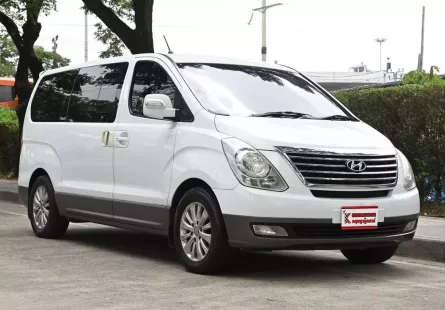 Hyundai Grand Starex 2.5 VIP 2011 รถบ้านใช้งานในครอบครัวตัวท๊อปสุด เบาะวีไอพี ป้ายขาว-ดำ