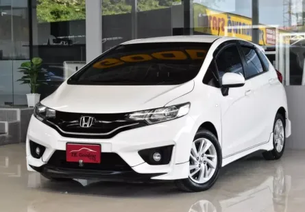 แบ็คริส ดาว 19,000 วิ่งน้อย 2017 Honda JAZZ 1.5 V i-VTEC SUV ฟรีดาวน์