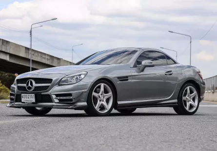 Mercedes Benz SLK 250 AMG หลังคาแก้ว รุ่น Top สุด Full-Option ปี 2011 สี PALLADIUM SILVER