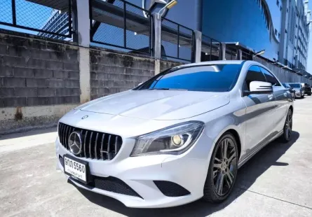 ขาย รถมือสอง 2015 Mercedes-Benz CLA180 1.6 Urban รถเก๋ง 4 ประตู 