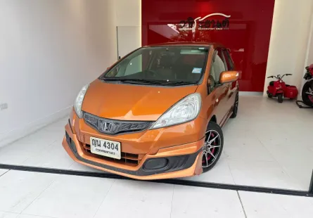 2011 Honda JAZZ 1.5 S i-VTEC รถเก๋ง 5 ประตู 