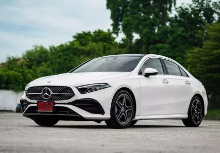 Benz A200 AMG Dynamic Facelift  ปี 2023 ไมล์นางฟ้า 2,700 กม. รถมือเดียวป้ายแดงออกศูนย์