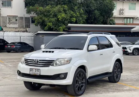 ขาย รถมือสอง 2011 จด12 Toyota Fortuner 3.0 V SUV เจ้าของขายเอง