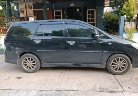 2010 Toyota Innova 2.0 V รถตู้/MPV 