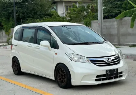 2013 Honda Freed 1.5 E รถตู้/MPV ออกรถฟรีดาวน์