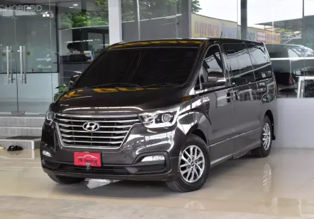 Hyundai H-1 2.5 Elite ปี 2019 มีประตูไฟฟ้า ไมล์แท้6x,xxxโล รถบ้านแท้ๆ สวยเดิมทั้งคันรับประกัน ฟรีดาว