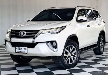 TOYOTA NEW FORTUNER 2.4 V 2 WD เกียร์ออโต้ ปี 2015