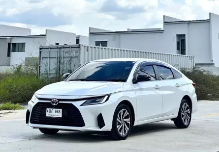 2023 Toyota Yaris Ativ 1.2 Premium Luxury รถเก๋ง 4 ประตู รถสวย ไมล์น้อย มือเดียว