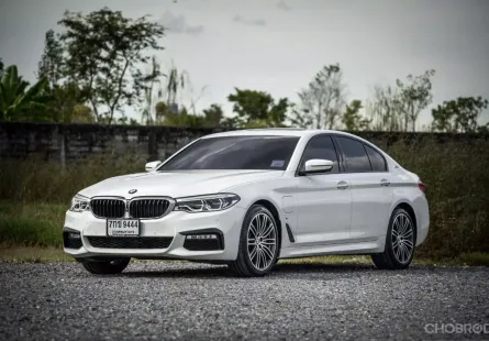 🔥 ตัว TOP ชุดแต่ง M-Sport หลังคา Sunroof เครื่องเสียง H&K BMW 530e 2.0 M Sport รถเก๋ง 4 ประตู 