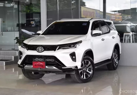 Toyota Fortuner 2.4 Leader V ปี 2022 ไมล์แท้2x,xxxโล สภาพป้ายแดง รถบ้านแท้ๆ Warranty2027 ฟรีดาว