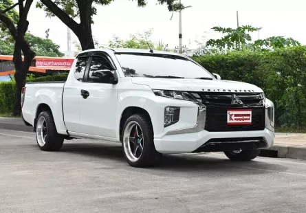 Mitsubishi Triton 2.5 MEGA CAB GLX 2023 รถมือเดียวใช้งานในครอบครัวไมล์เพียง 1 หมื่นกว่าโล 