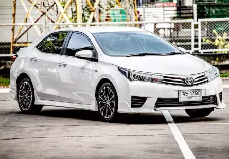 2014 Toyota Corolla Altis 1.8 ESPORT รถเก๋ง 4 ประตู ฟรีดาวน์